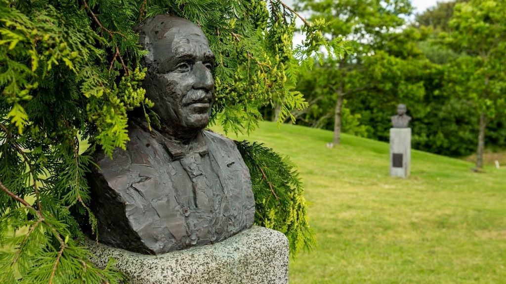 Buste ved indgangen til Rebild National Park