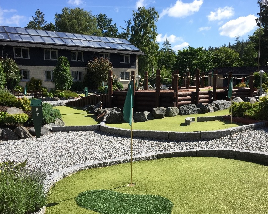 RoldStor kro, minigolf, miniature golf, rebild, rold skov, rold forest