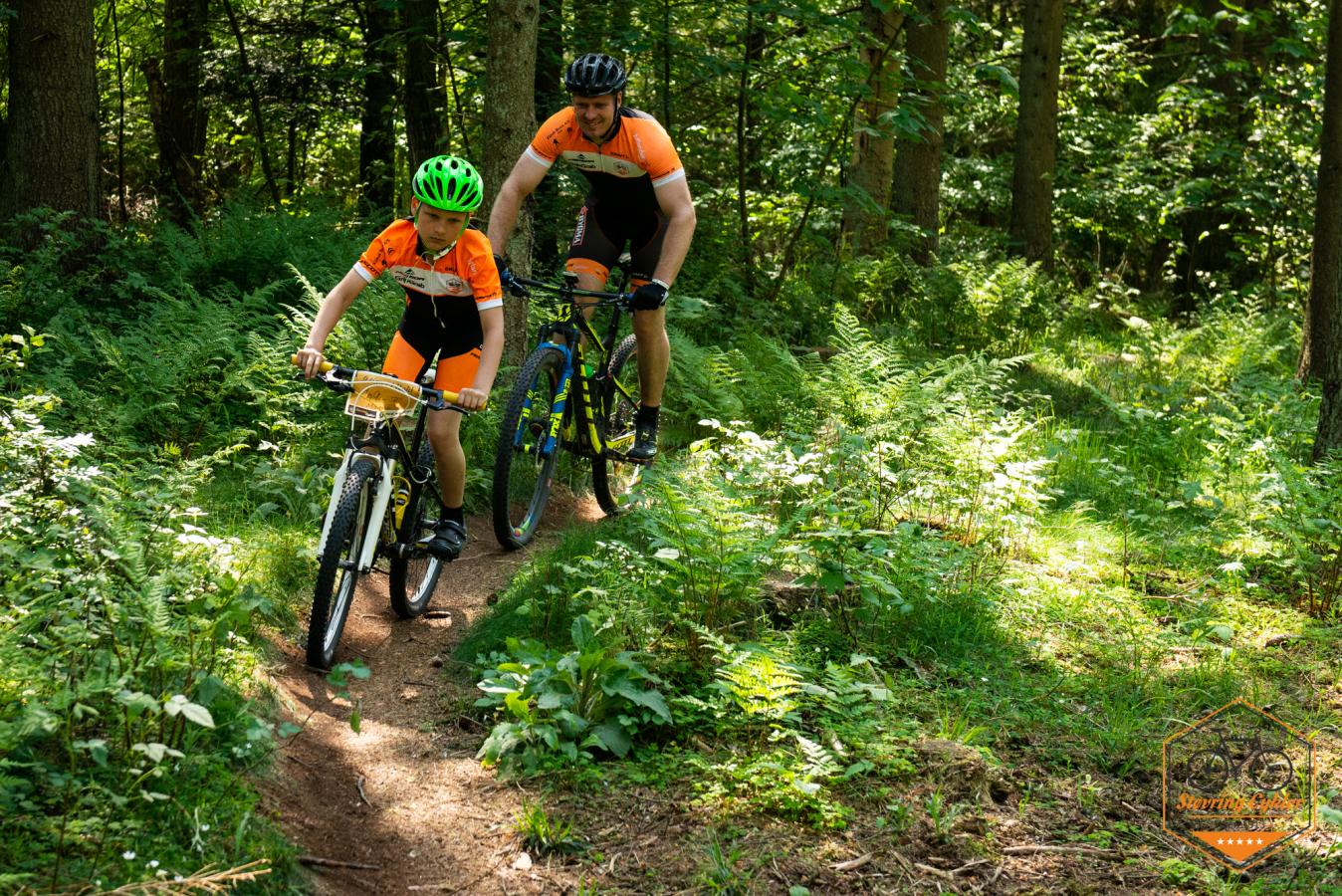 MTB i Rold Skov, par, far og søn