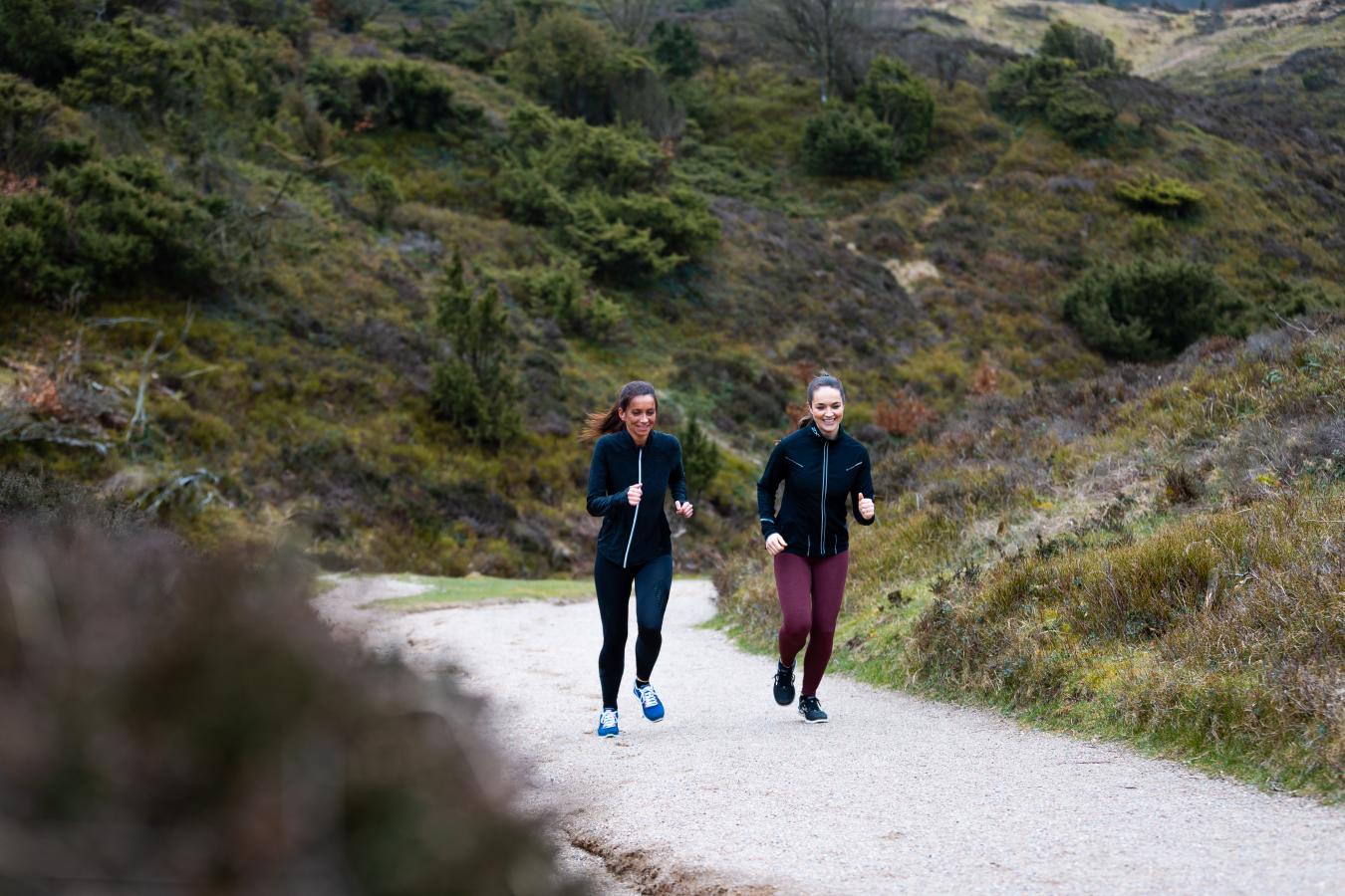 Veninder på trailløb i Rebild Bakker